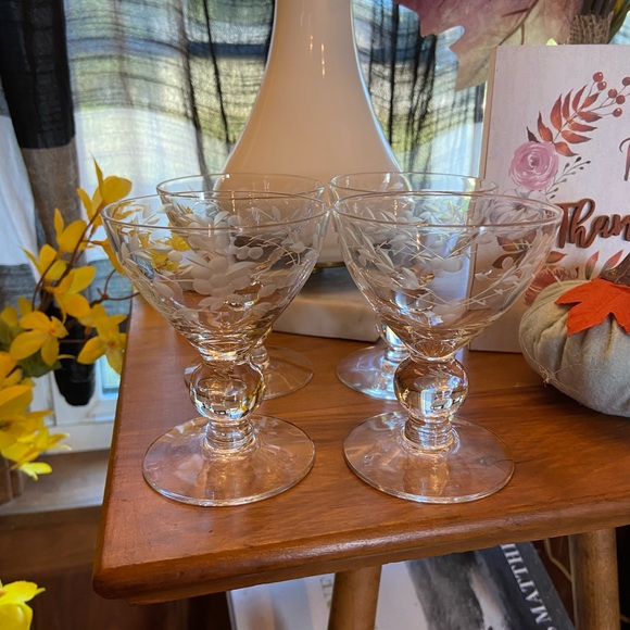 Vintage etched floral sherbet or champagne glass set of 4
